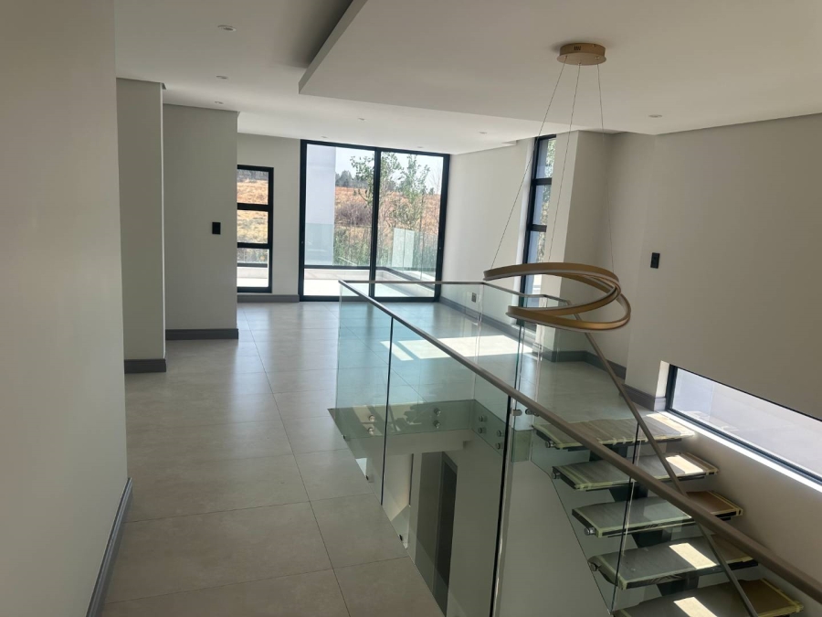 5 Bedroom Property for Sale in Eye of Africa Gauteng