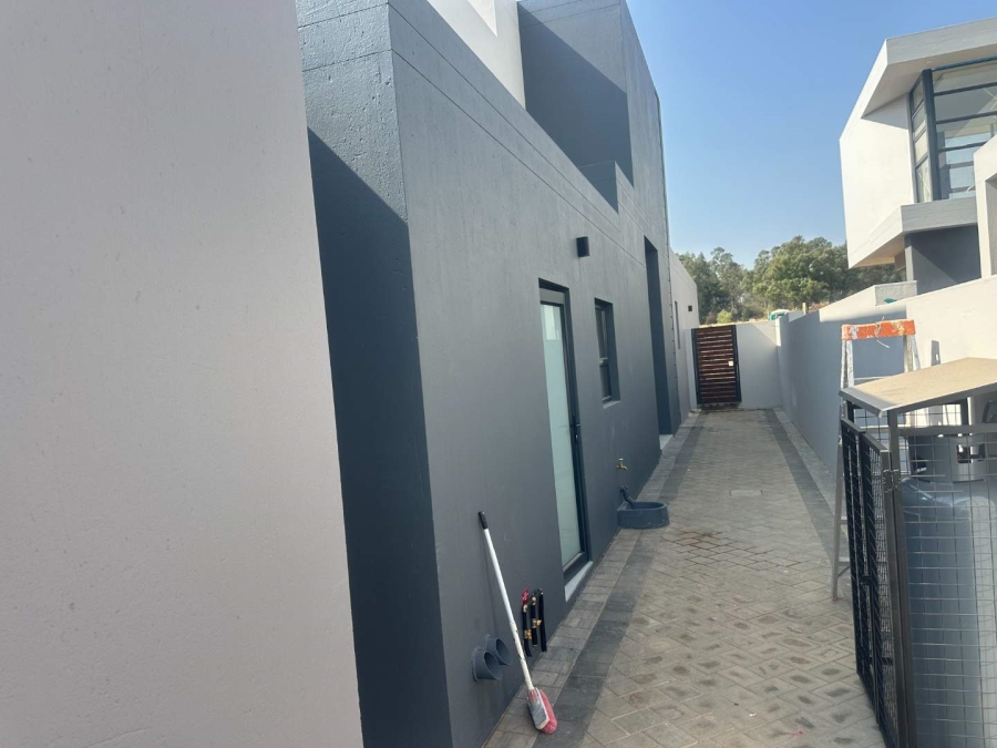 5 Bedroom Property for Sale in Eye of Africa Gauteng