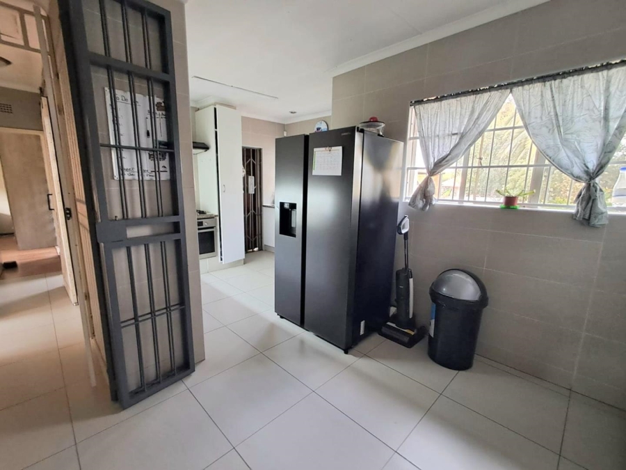 3 Bedroom Property for Sale in Brackendowns Gauteng
