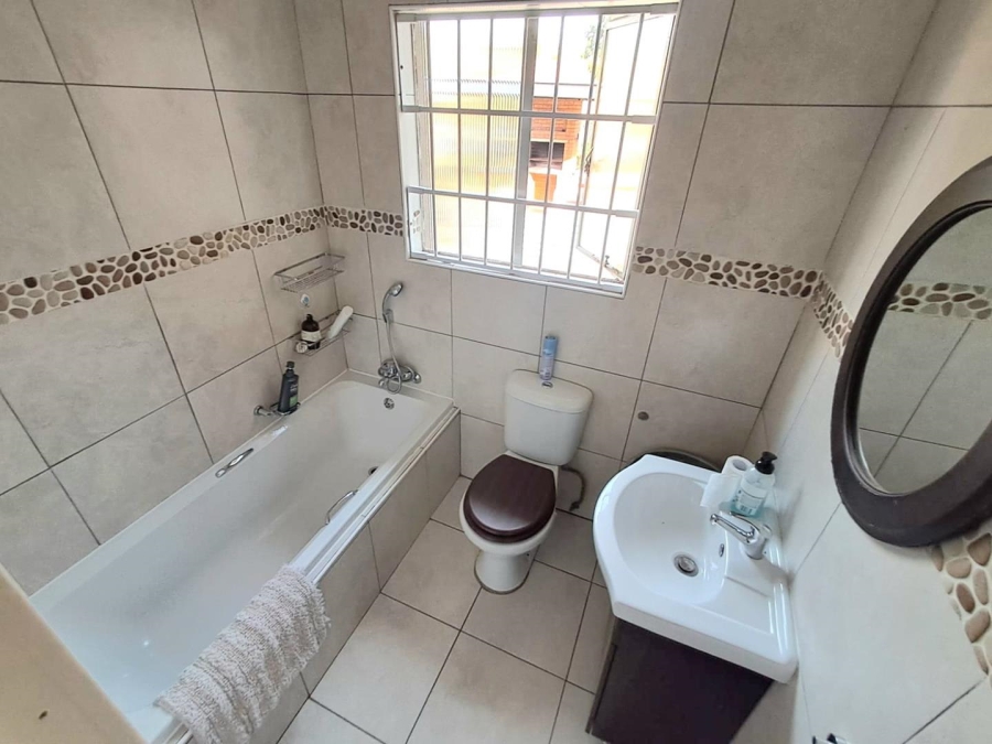 3 Bedroom Property for Sale in Brackendowns Gauteng