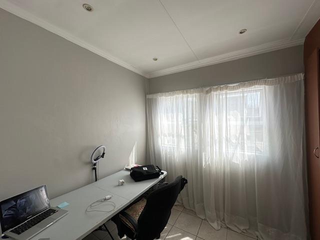 2 Bedroom Property for Sale in Pretoria North Gauteng
