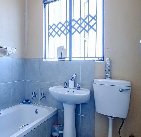 2 Bedroom Property for Sale in Lotus Gardens Gauteng