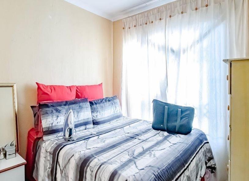 2 Bedroom Property for Sale in Lotus Gardens Gauteng
