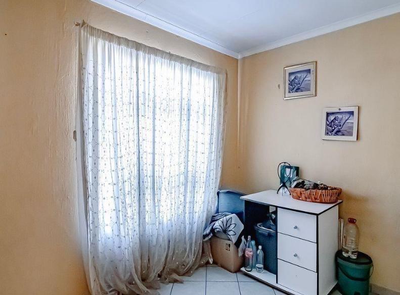2 Bedroom Property for Sale in Lotus Gardens Gauteng
