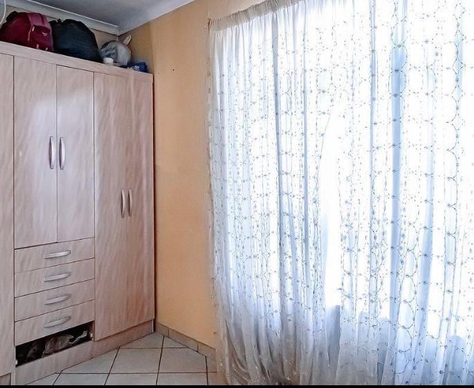 2 Bedroom Property for Sale in Lotus Gardens Gauteng