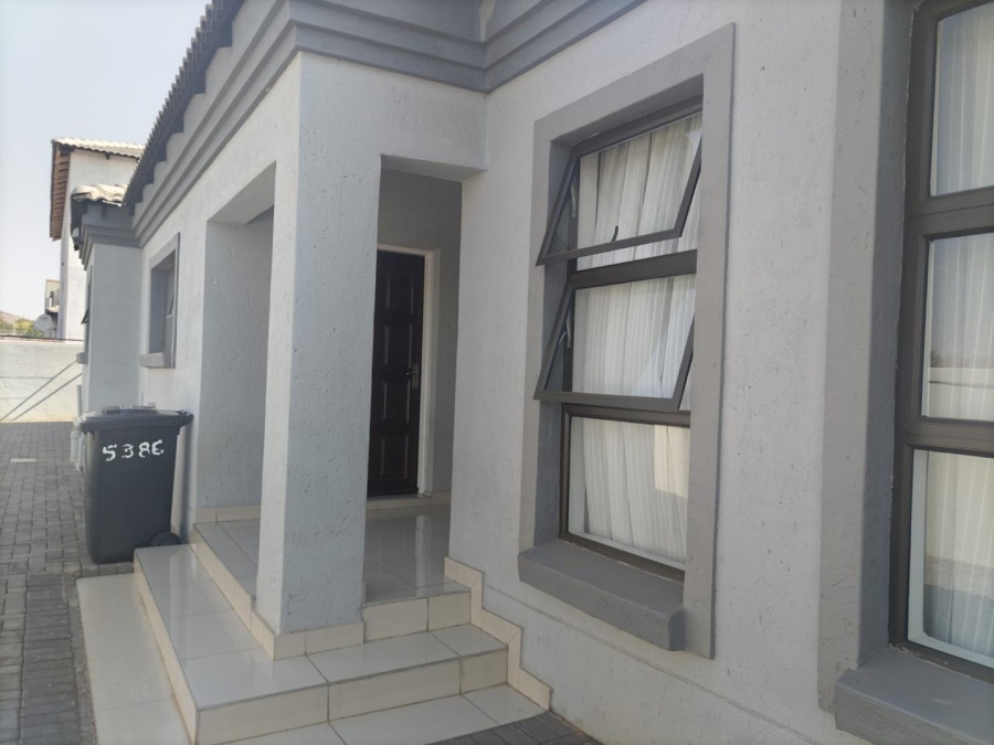 3 Bedroom Property for Sale in The Orchards Gauteng