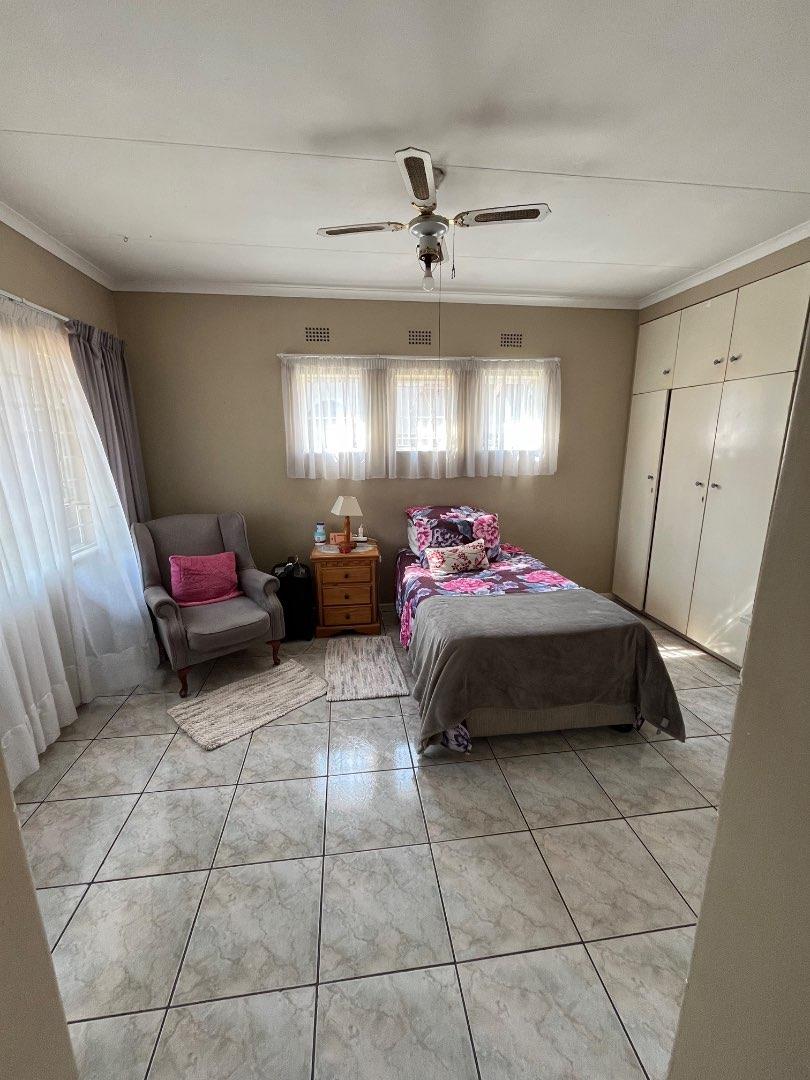 4 Bedroom Property for Sale in Brackendowns Gauteng