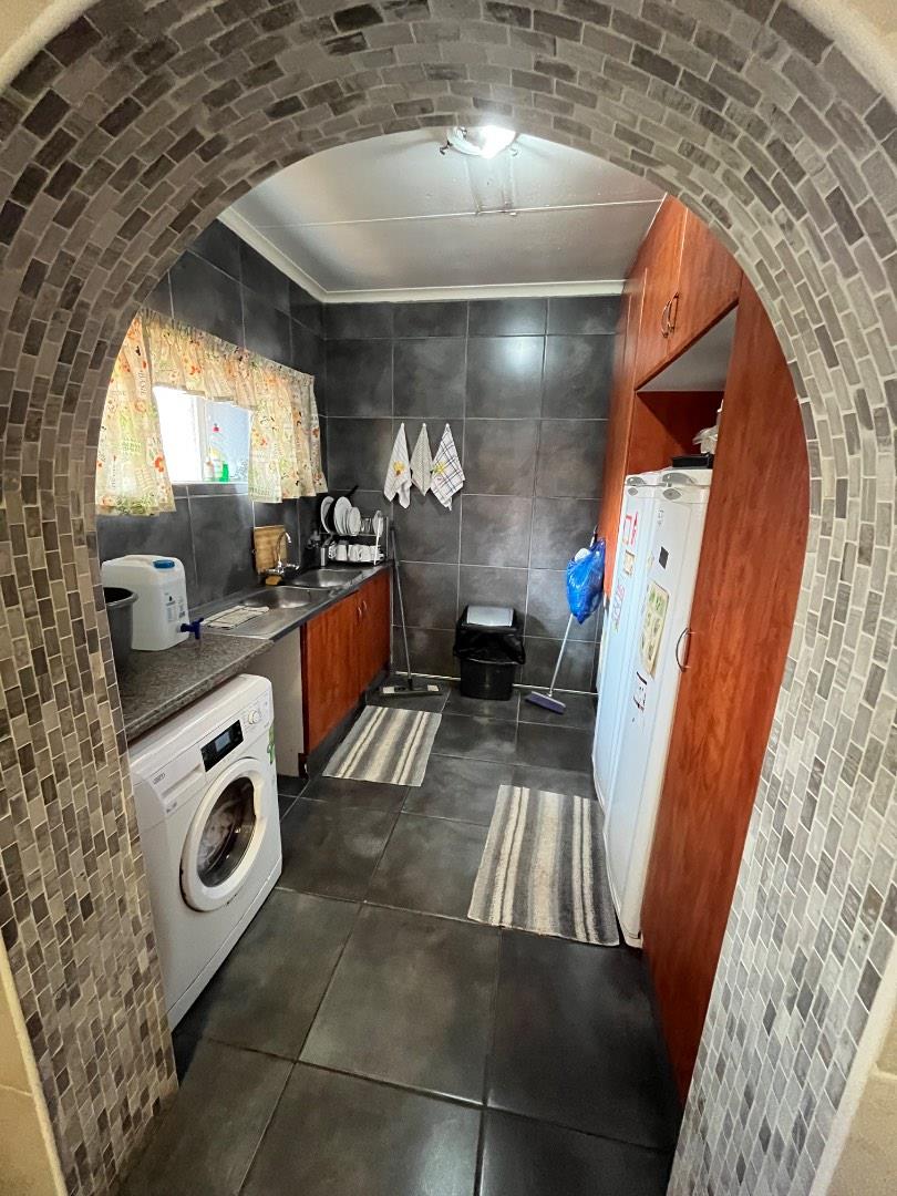 4 Bedroom Property for Sale in Brackendowns Gauteng
