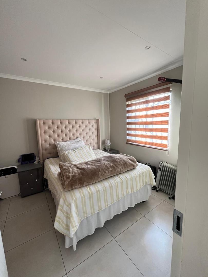 3 Bedroom Property for Sale in Albertsdal Gauteng