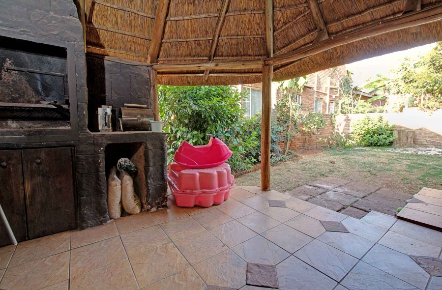 3 Bedroom Property for Sale in Wilgeheuwel Gauteng