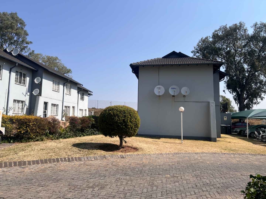 2 Bedroom Property for Sale in Sharonlea Gauteng