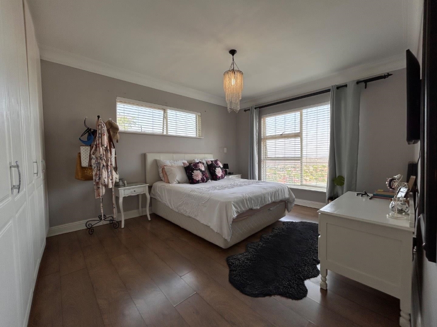 4 Bedroom Property for Sale in Glenvista Gauteng
