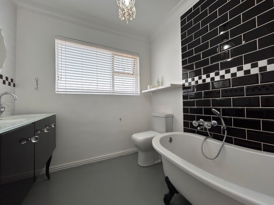 4 Bedroom Property for Sale in Glenvista Gauteng