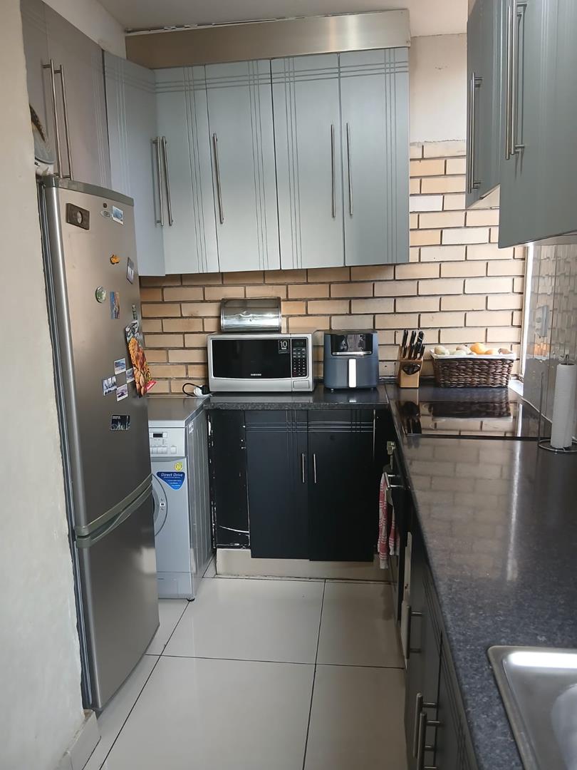 1 Bedroom Property for Sale in Kempton Park Central Gauteng