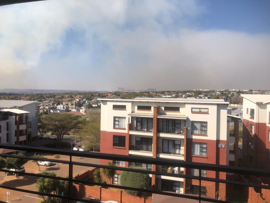 To Let 2 Bedroom Property for Rent in Greenstone Hill Gauteng