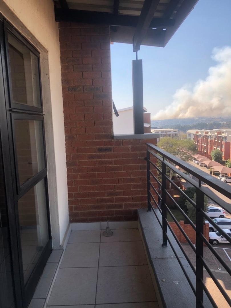 To Let 2 Bedroom Property for Rent in Greenstone Hill Gauteng