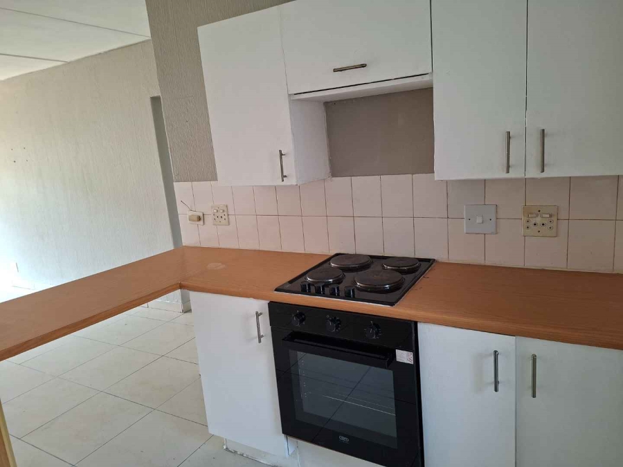 2 Bedroom Property for Sale in Buccleuch Gauteng