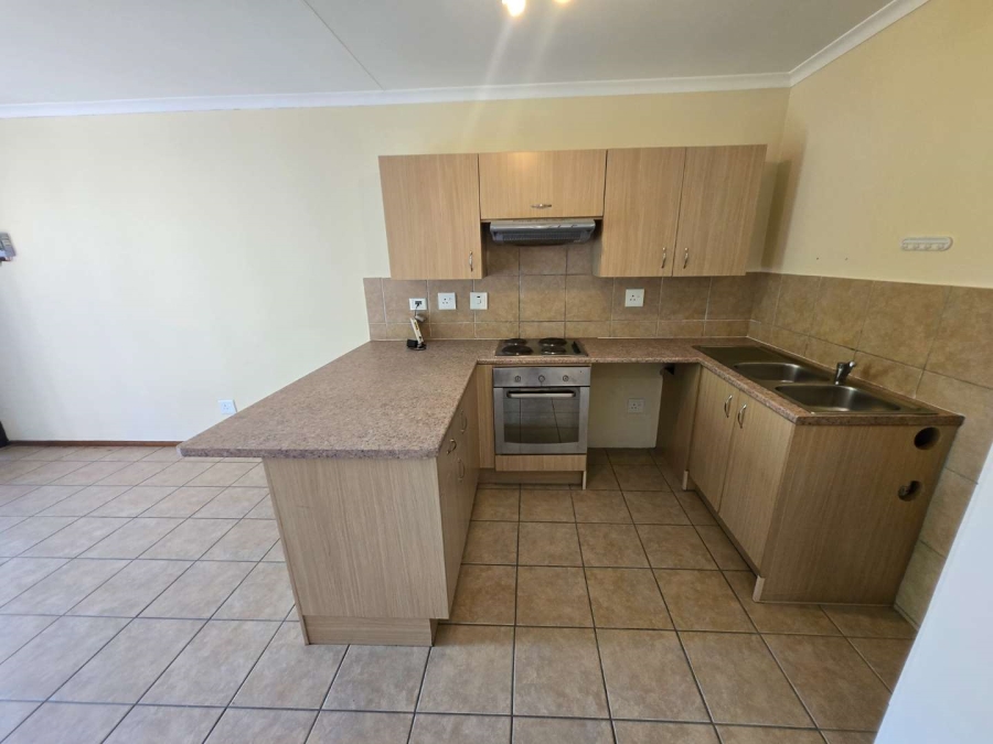 To Let 2 Bedroom Property for Rent in Noordhang Gauteng