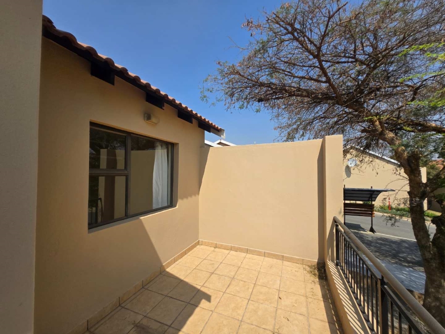 To Let 2 Bedroom Property for Rent in Noordhang Gauteng