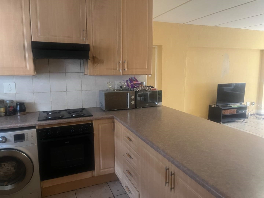 To Let 2 Bedroom Property for Rent in Ferndale Gauteng