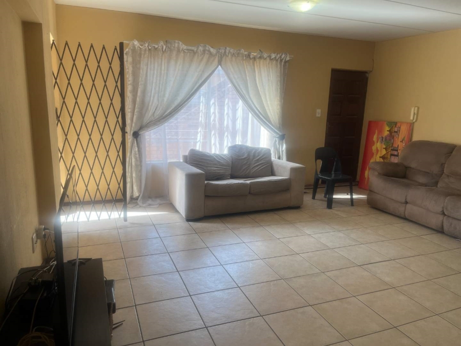 To Let 2 Bedroom Property for Rent in Ferndale Gauteng