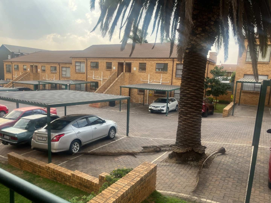 To Let 2 Bedroom Property for Rent in Ferndale Gauteng