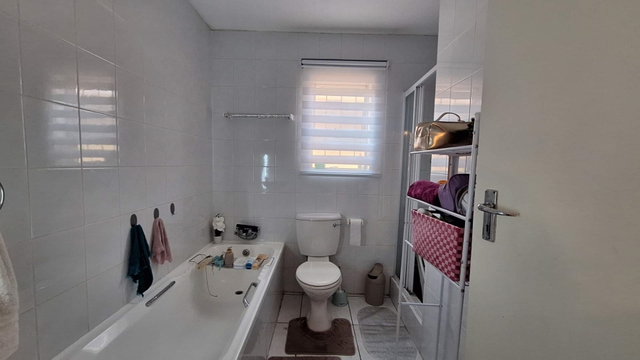 To Let 2 Bedroom Property for Rent in Blackheath Gauteng