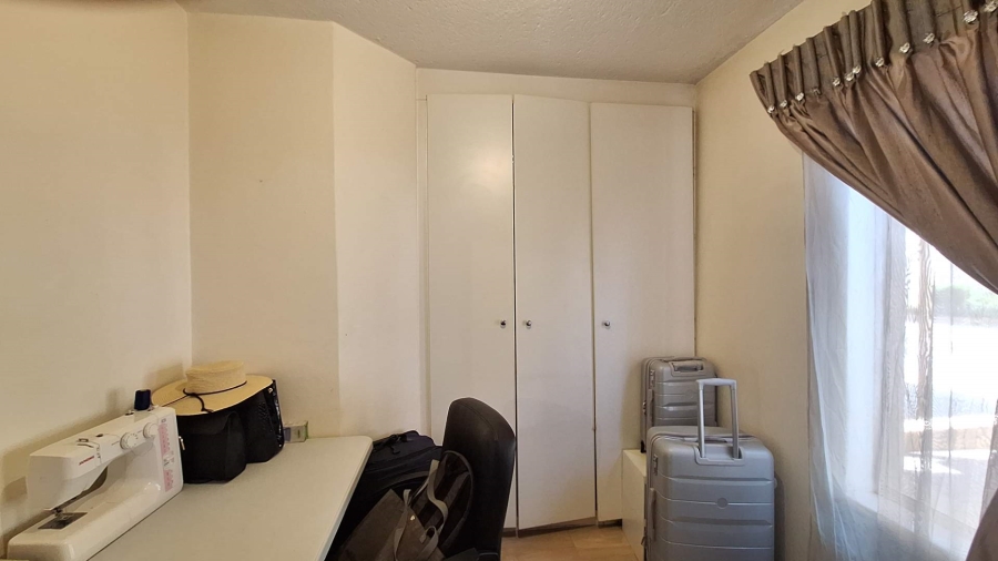 To Let 2 Bedroom Property for Rent in Blackheath Gauteng