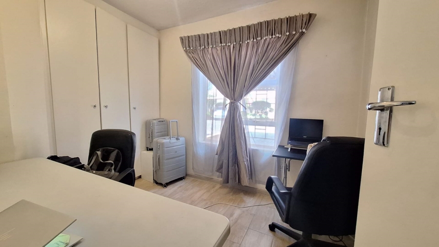 To Let 2 Bedroom Property for Rent in Blackheath Gauteng
