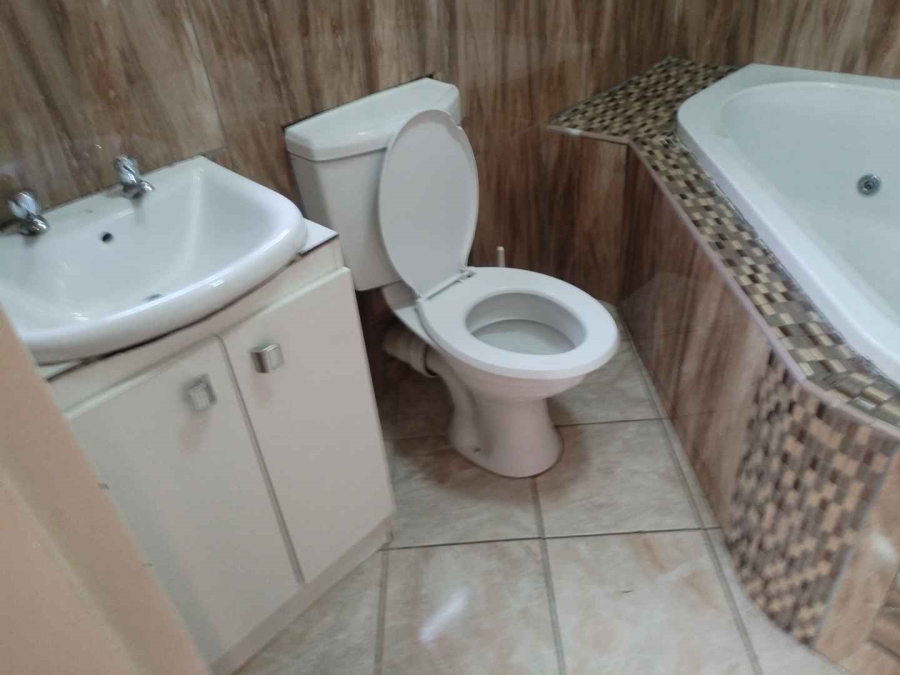 To Let 3 Bedroom Property for Rent in Nellmapius Gauteng