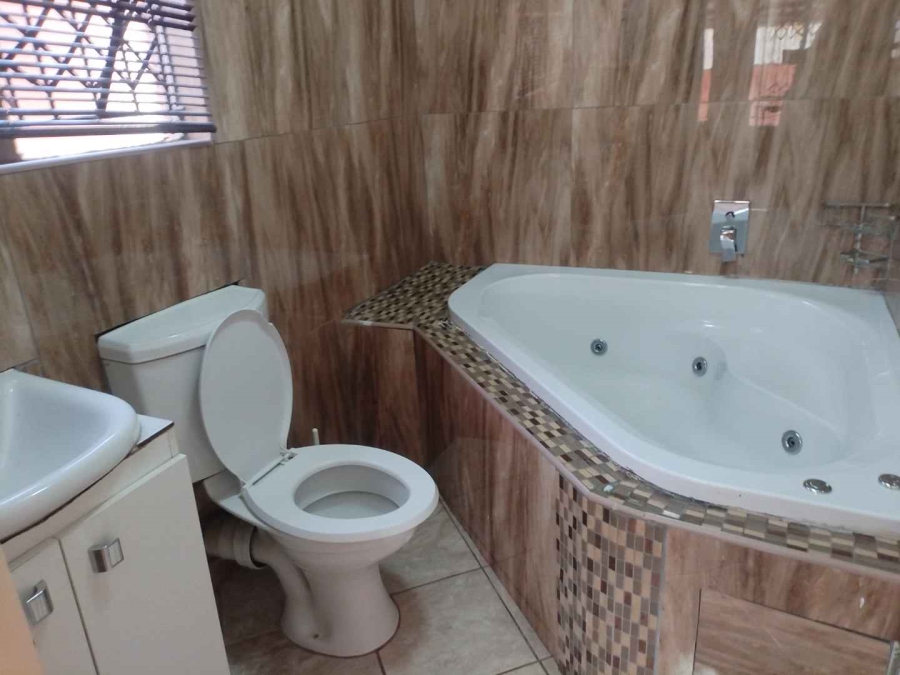 To Let 3 Bedroom Property for Rent in Nellmapius Gauteng