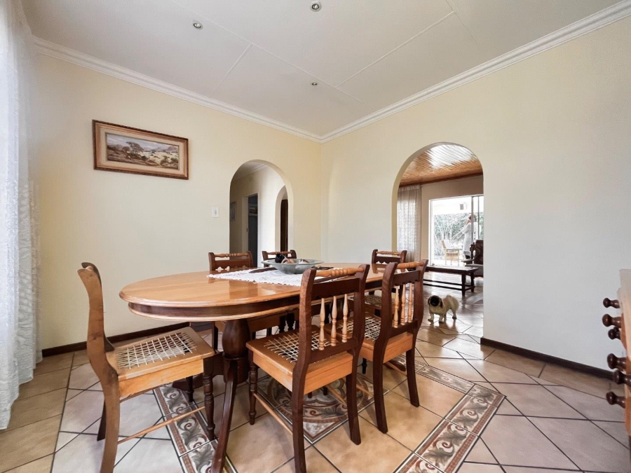 4 Bedroom Property for Sale in Crystal Park Gauteng