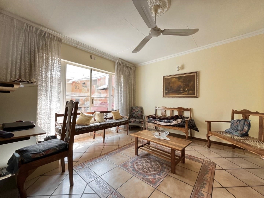 4 Bedroom Property for Sale in Crystal Park Gauteng