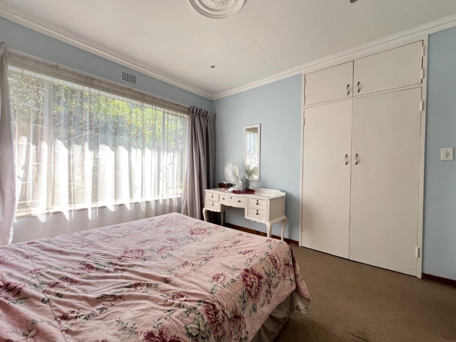 4 Bedroom Property for Sale in Crystal Park Gauteng