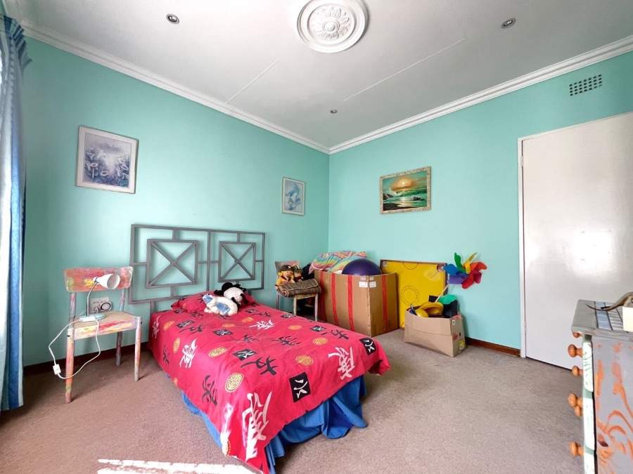 4 Bedroom Property for Sale in Crystal Park Gauteng