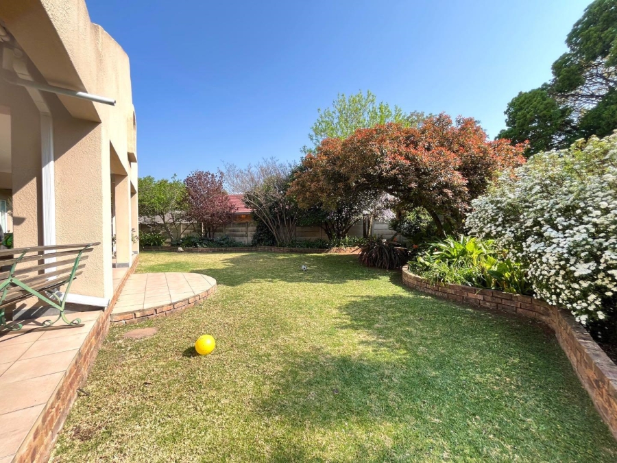 4 Bedroom Property for Sale in Crystal Park Gauteng
