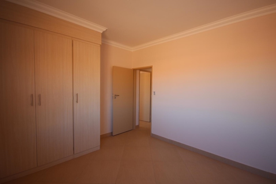 To Let 4 Bedroom Property for Rent in Olympus Gauteng