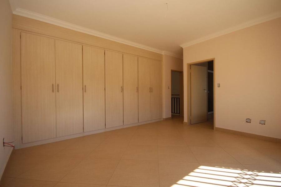 To Let 4 Bedroom Property for Rent in Olympus Gauteng