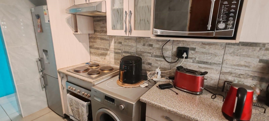 2 Bedroom Property for Sale in Morula View Gauteng