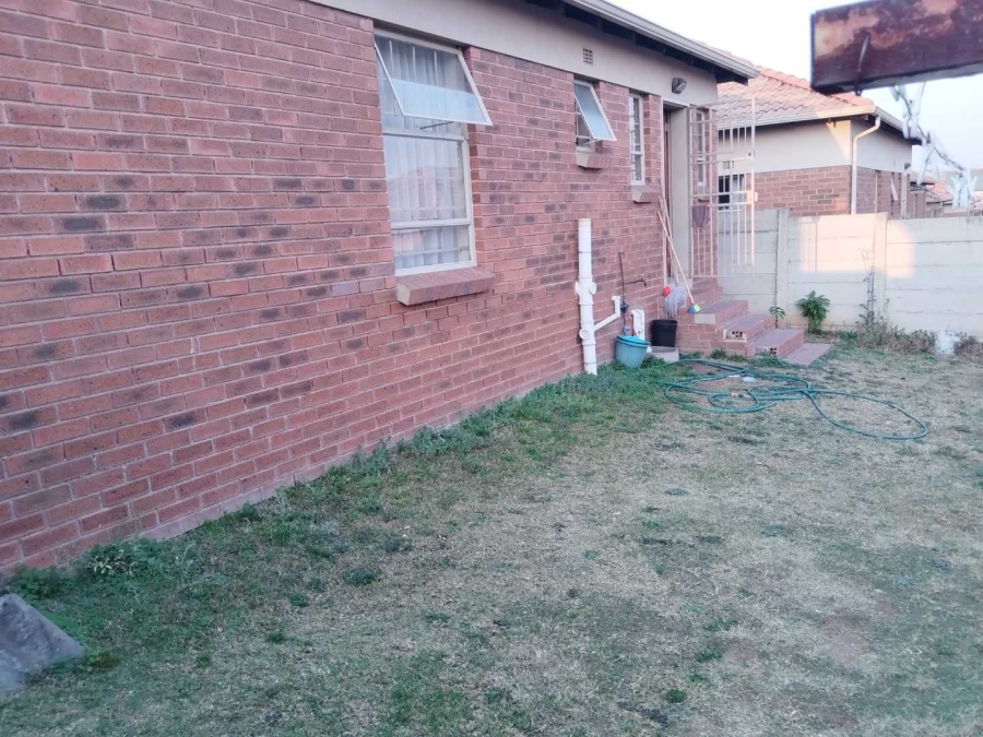 3 Bedroom Property for Sale in Olievenhoutbosch Gauteng