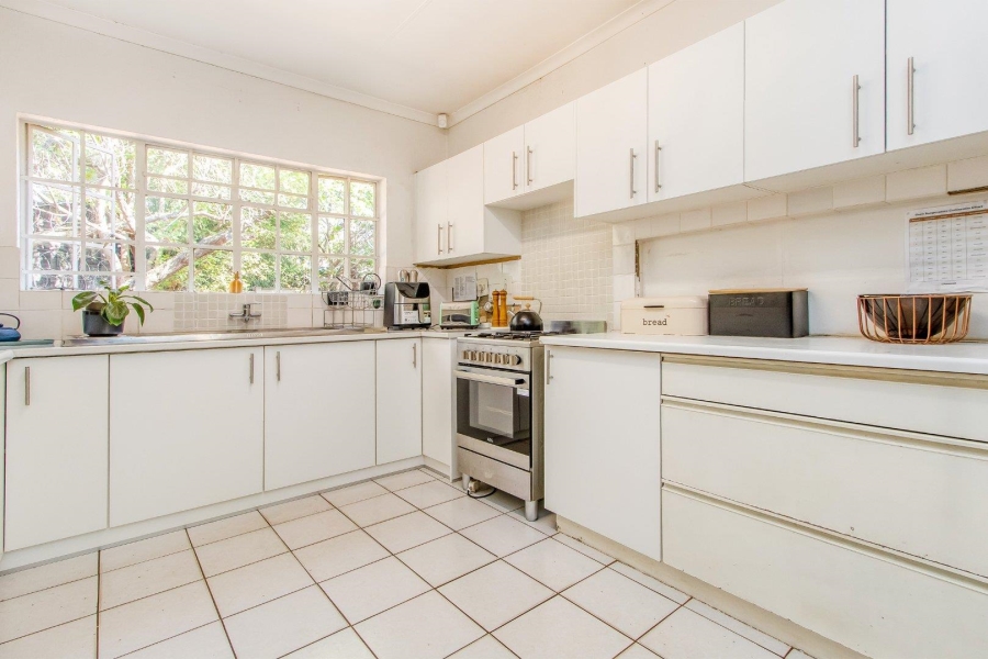 3 Bedroom Property for Sale in Linden Gauteng