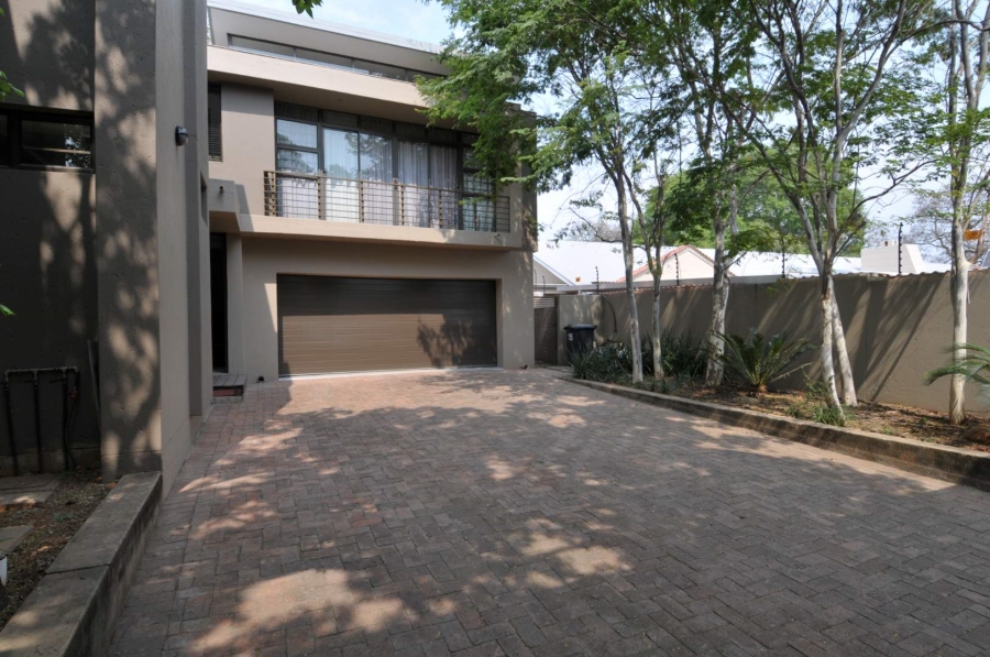 4 Bedroom Property for Sale in Brooklyn Gauteng