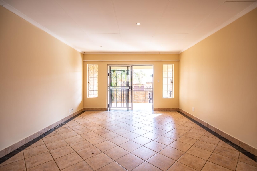 To Let 3 Bedroom Property for Rent in Mooikloof Ridge Gauteng