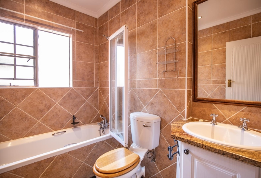 To Let 3 Bedroom Property for Rent in Mooikloof Ridge Gauteng