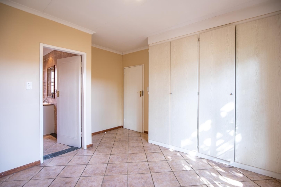 To Let 3 Bedroom Property for Rent in Mooikloof Ridge Gauteng