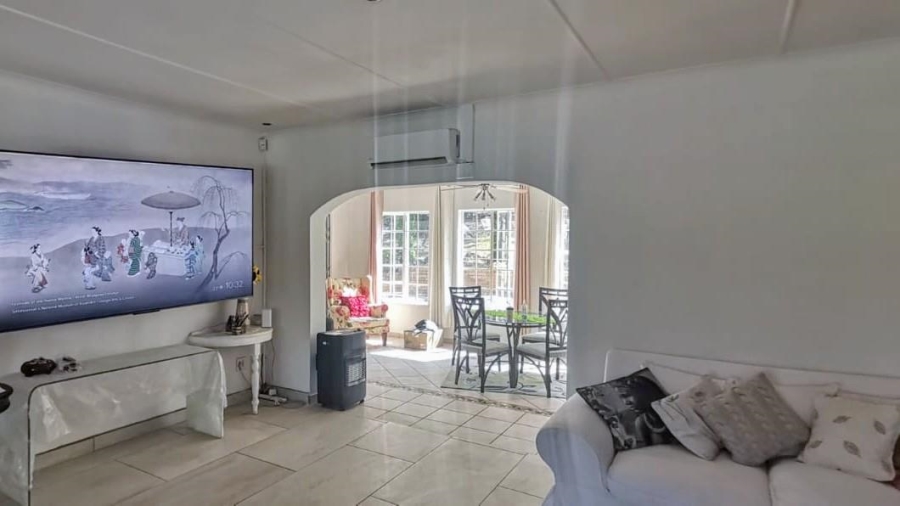 To Let 5 Bedroom Property for Rent in Mondeor Gauteng