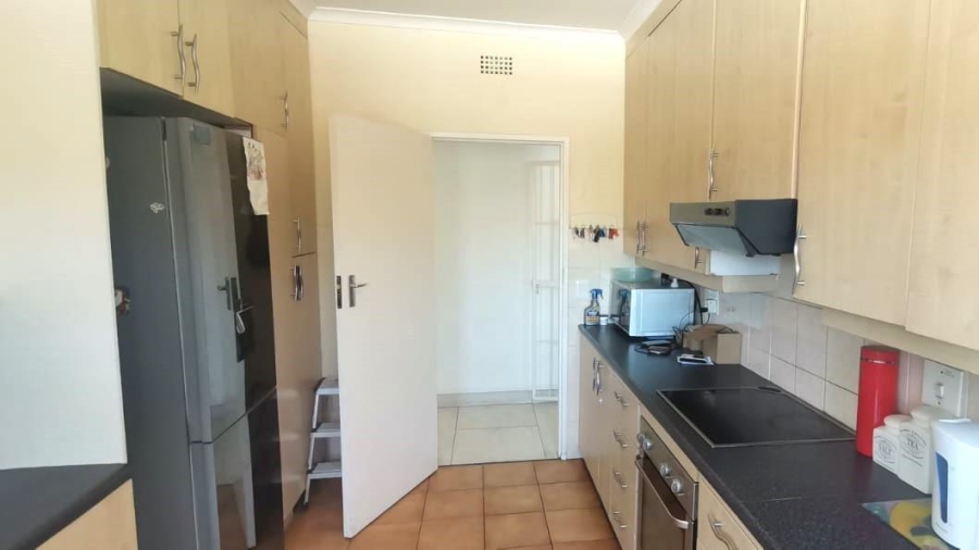 To Let 5 Bedroom Property for Rent in Mondeor Gauteng