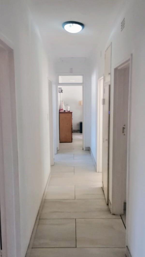 To Let 5 Bedroom Property for Rent in Mondeor Gauteng