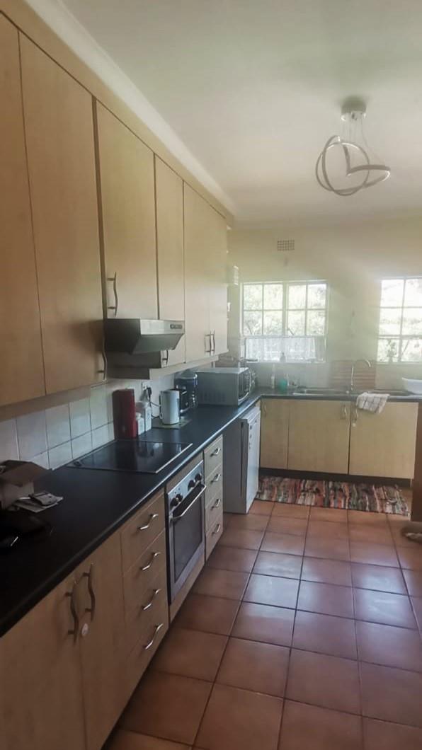 5 Bedroom Property for Sale in Winchester Hills Gauteng