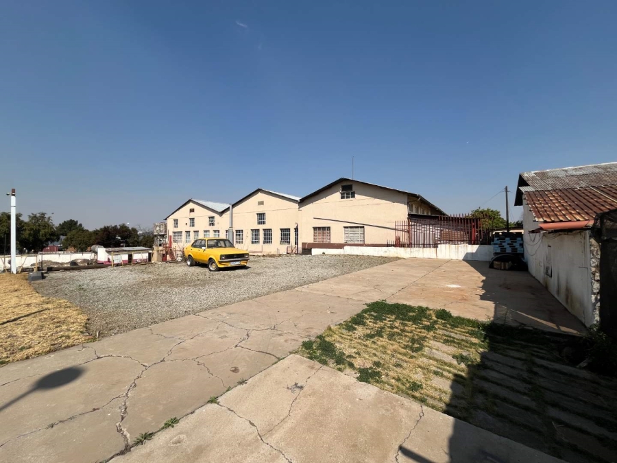 To Let commercial Property for Rent in Alrode Gauteng